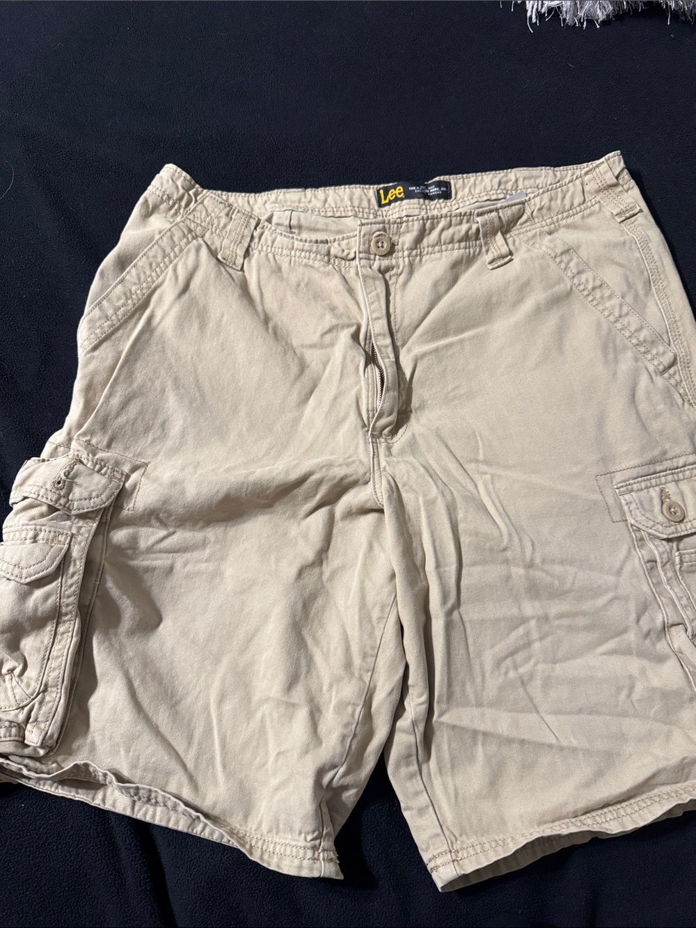 Lee Men's Beige Cargo Shorts with Utility Pockets